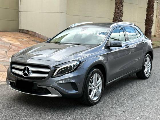 MERCEDES-BENZ GLA 200 1.6 CGI ADVANCE 16V TURBO FLEX 4P AUTOMÁTICO